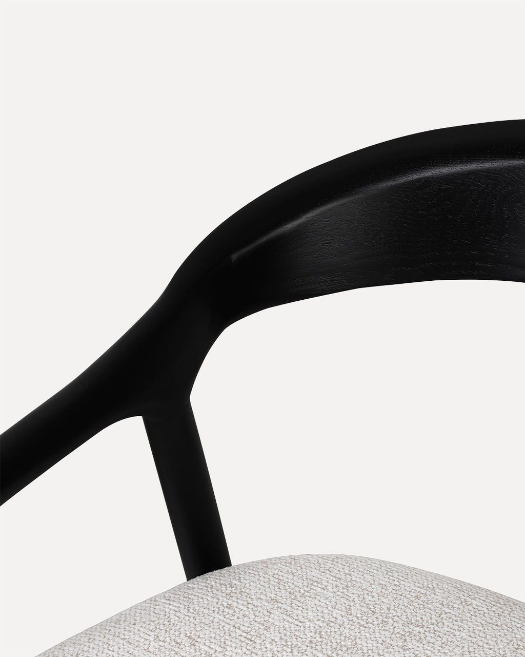 Chaise LUNA – Design Élégant & Courbes Enveloppantes