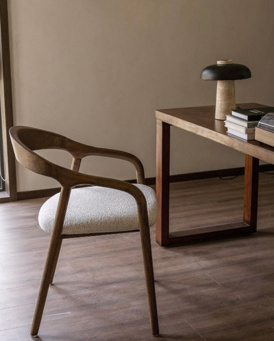 Chaise LUNA – Design Élégant & Courbes Enveloppantes